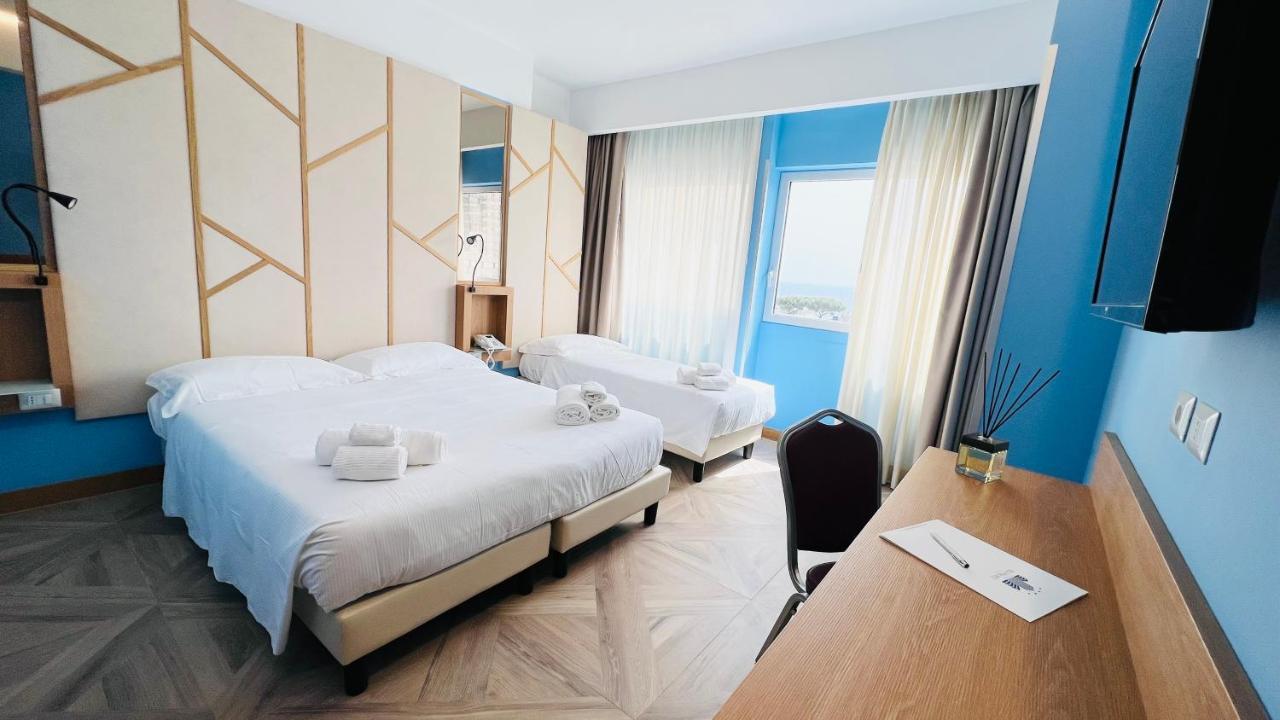 Sea Palace 4*